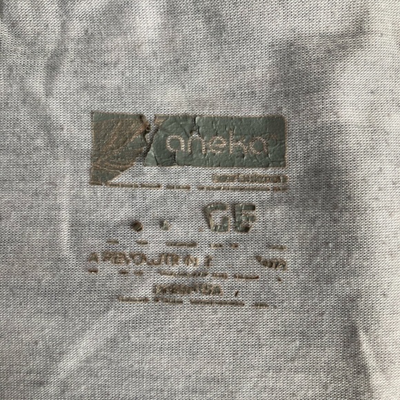 Aneko gray and black built in bra activewear tank top - Picture 5 of 7